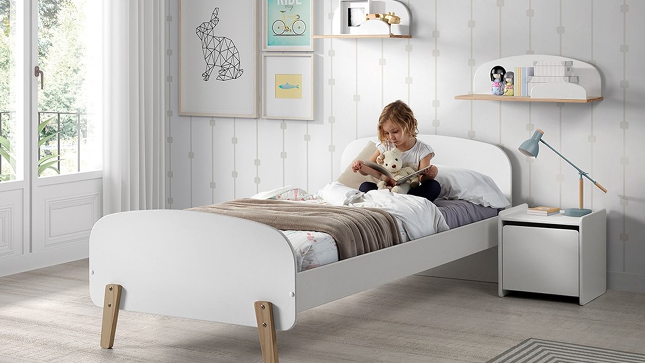 Bed Kiddy inclusief nachtkast en commode Beter Bed Belgi