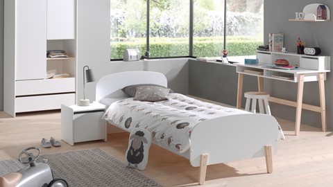 complete slaapkamer Kiddy met nachtkast, en bureau opzet Beter Bed