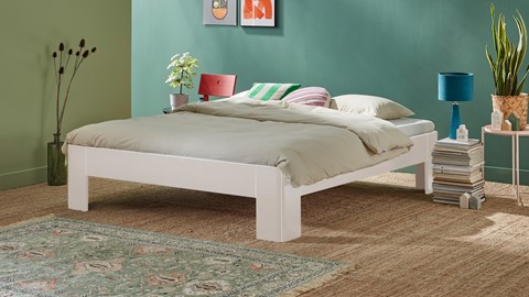 Black Friday bed hout met gestoffeerd hoofdbord Kårlsson